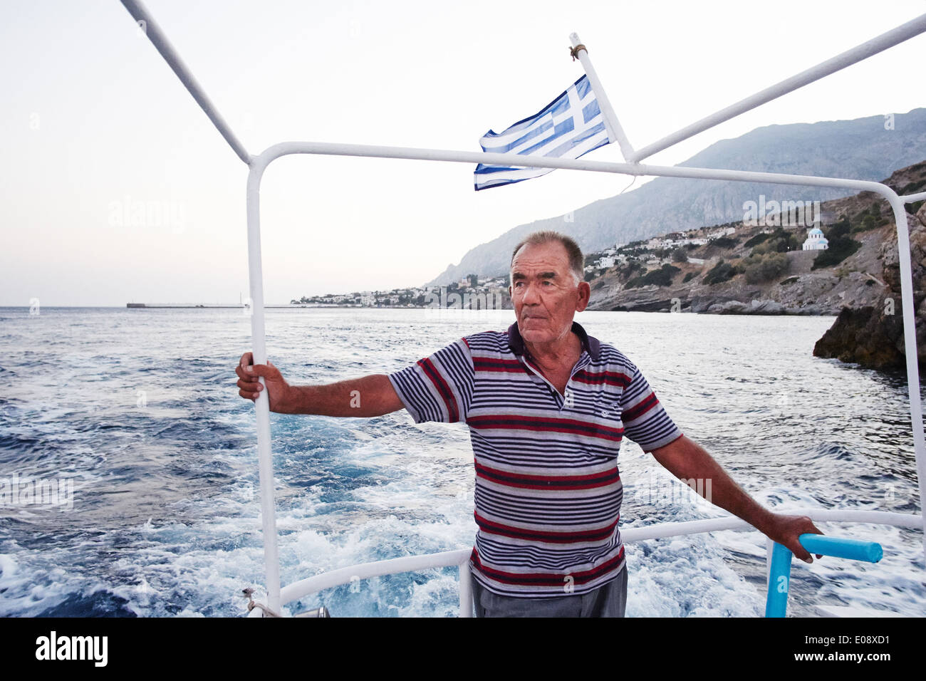 Pêcheur grec à Ikaria, Grèce Banque D'Images