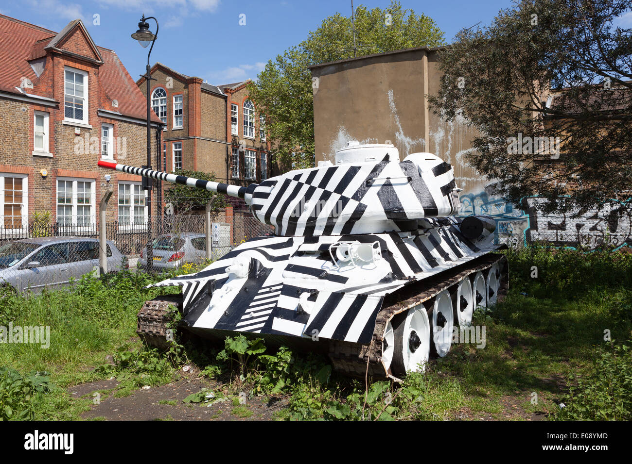 T-34 Soviet tank à Mandela Way, Londres Banque D'Images