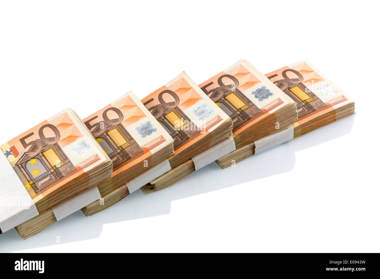 Pile de beaucoup de cinquante euro-billets de banque. Photo symbolique de l'argent, richesse, fue et à but lucratif, fuenfzig Euro-Geldsch Bechelsdorf von Vielen Banque D'Images
