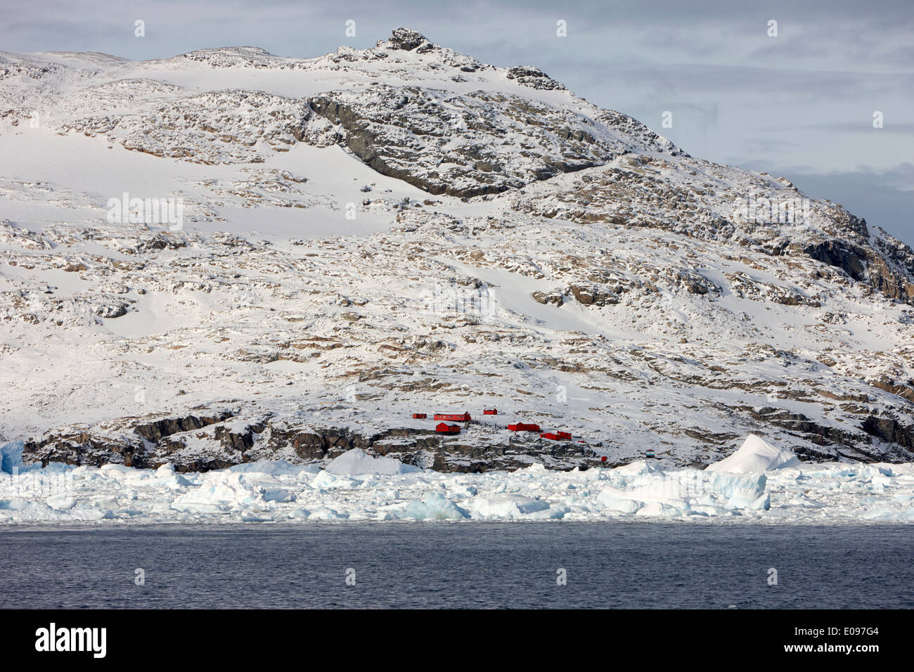 Base antarctique argentine primavera cierva cove côte danco Antarctique Banque D'Images