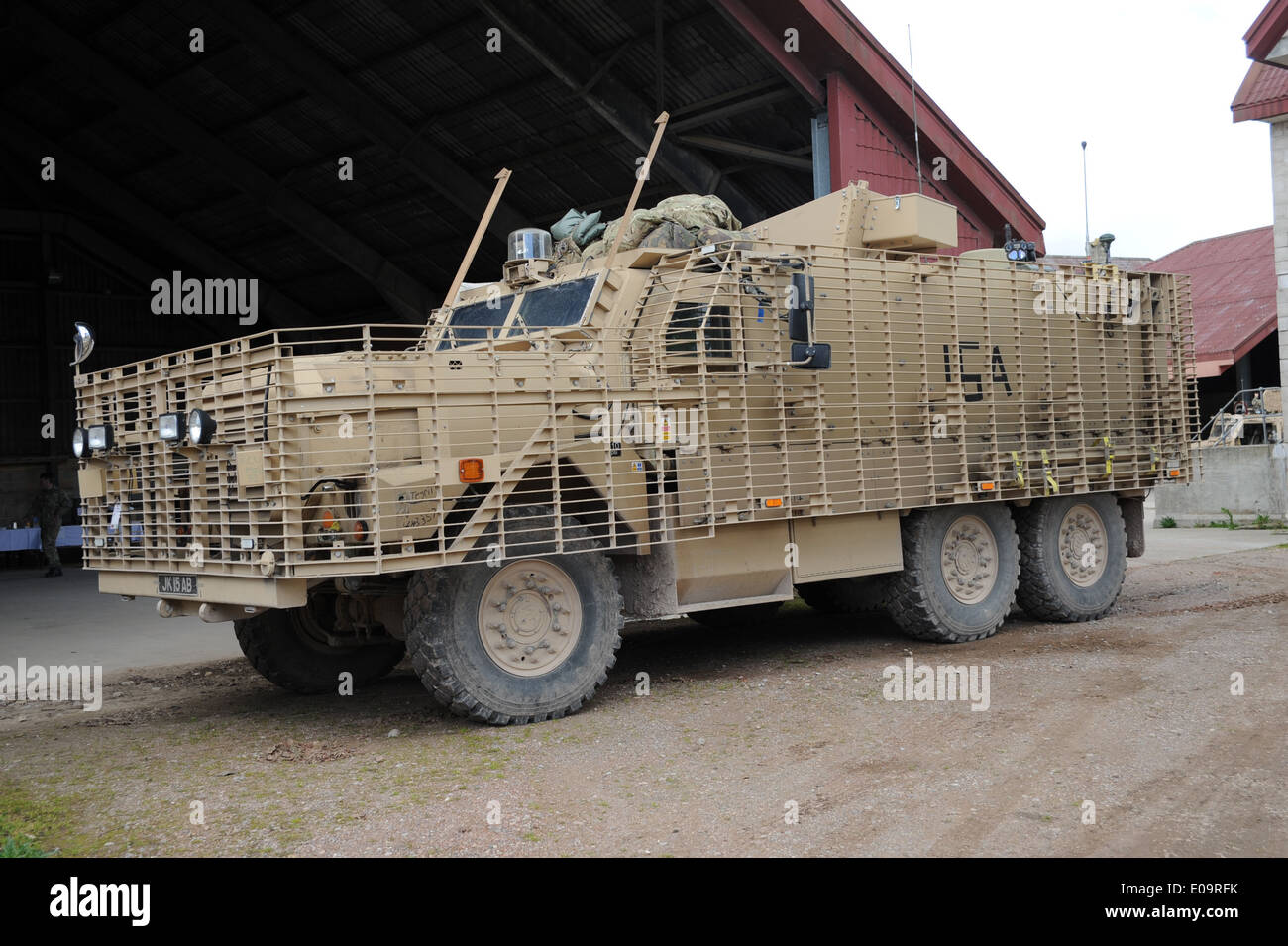 Mastiff est un blindé lourdement, 6 x 6-roues motrices du véhicule de patrouille qui transporte huit personnes, plus deux membres de l'équipage. Banque D'Images