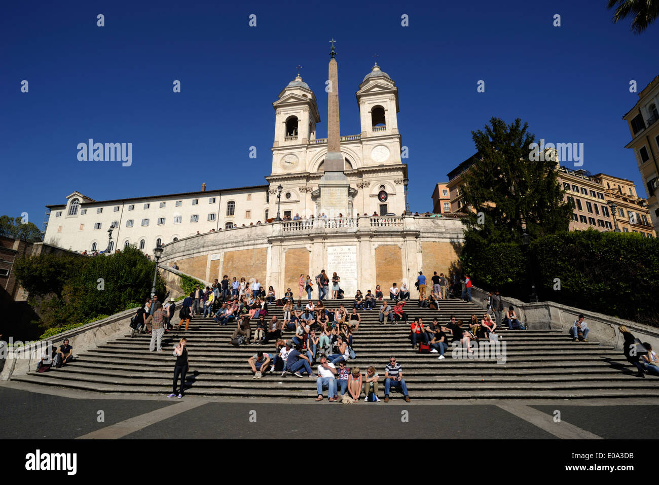 Italie, Rome, église de Trinità dei Monti et place d'Espagne Banque D'Images