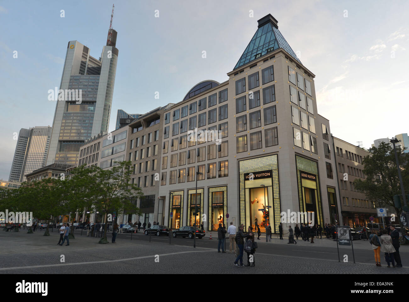 Louis Vuitton Frankfurt English | SEMA Data Co-op