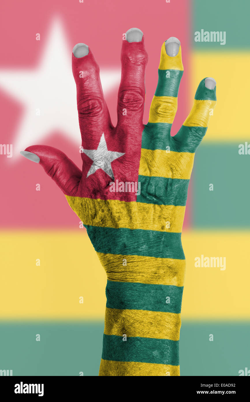 Part d'une vieille femme à l'arthrite isolated on white Togo Banque D'Images