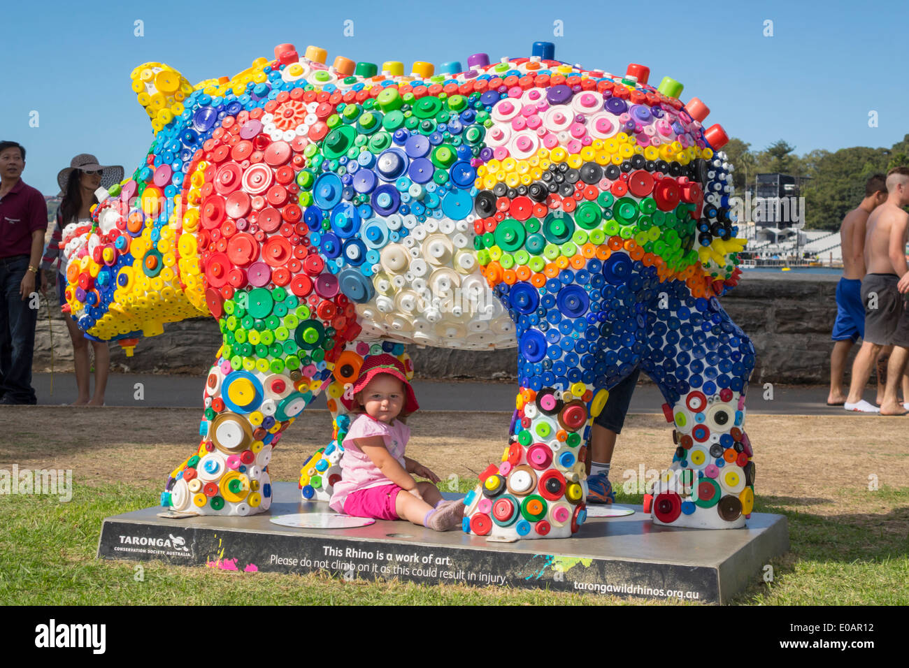 Sydney Australie, Nouvelle-Galles du Sud, Royal Botanic Gardens, sauvage !Rhino Sculpture Trail,filles,jeunes jeunes jeunes jeunes jeunes jeunes jeunes filles enfants enfant Banque D'Images