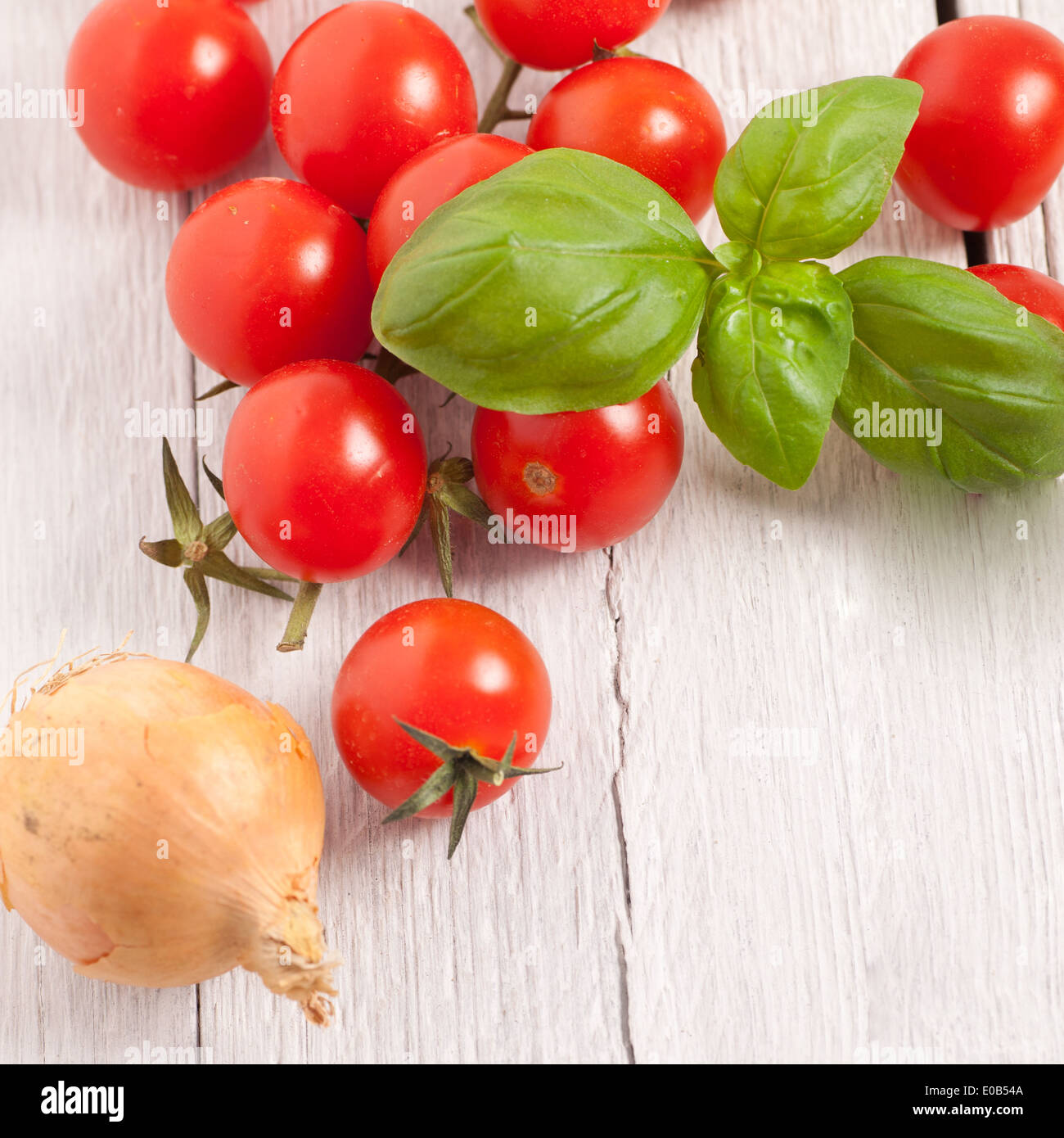Tomate cerise la cuisson la préparation de cuisine ingrédients Banque D'Images