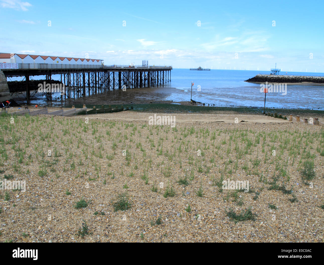 La jetée à Herne Bay dans le Kent avec la fin de Neptune's arm également en vue Banque D'Images