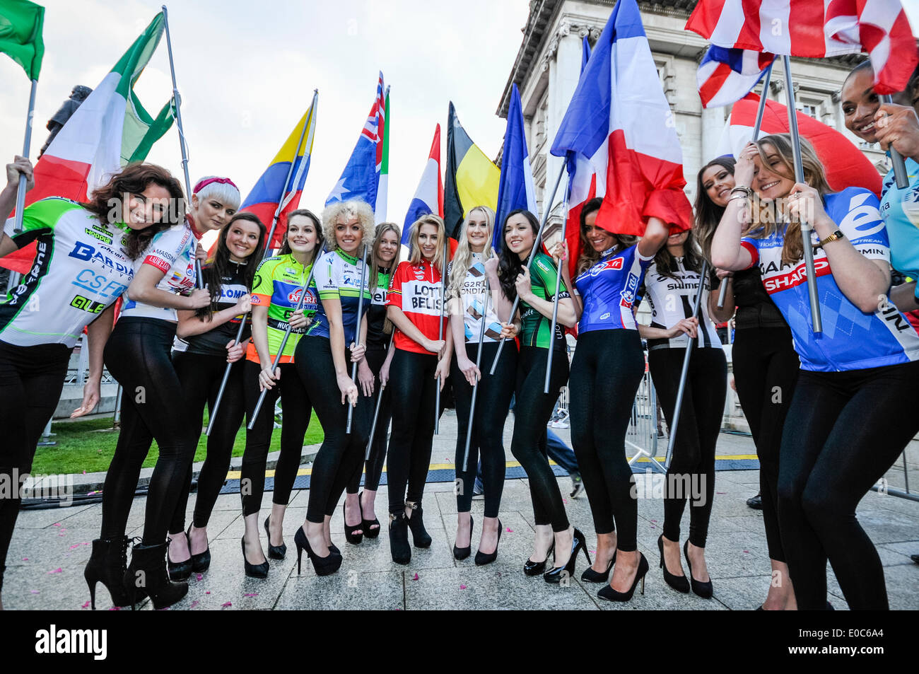 Belfast Le Irealand, 8 mai 2014 - les compagnies nationales au Giro d'Italia Crédit : Stephen Barnes/Alamy Live News Banque D'Images