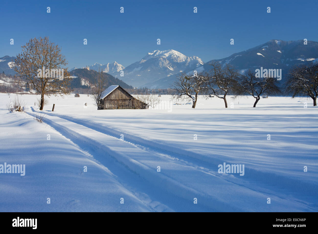 Cabane dans la neige paysage, Alpes, vallée Ennstal Ennstal, Styrie, Autriche, Europe Banque D'Images
