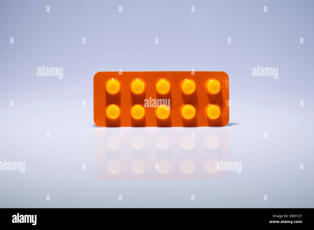 Blister Orange Comprimés avec des vitamines Banque D'Images