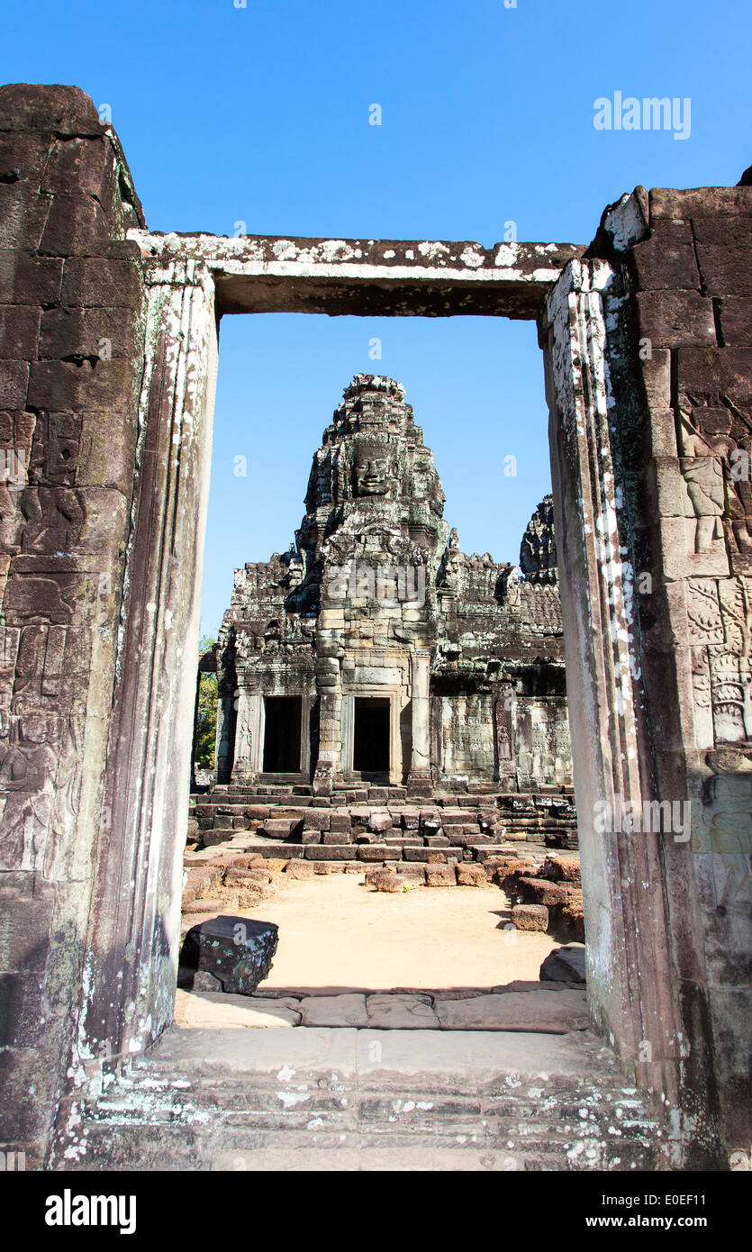 Le temple Bayon, dans le centre de Angkor Thom, Angkor, Cambodge Banque D'Images