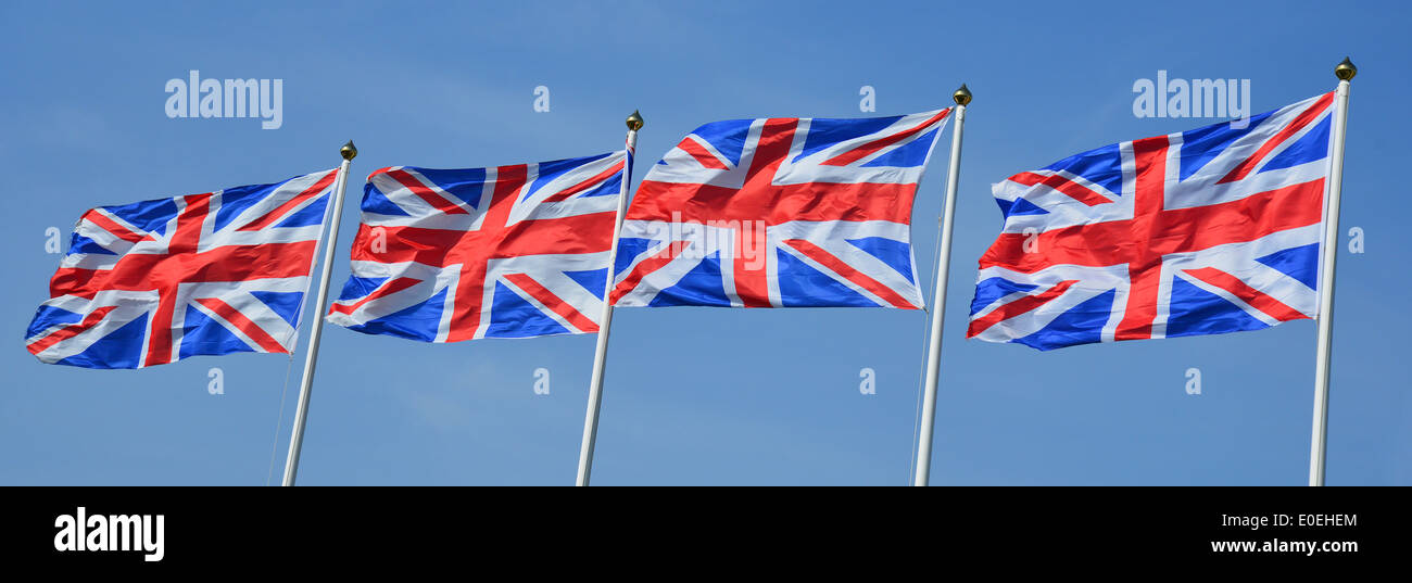 Rangée de drapeaux Union Jack, Dallas Burton Polo Club, Southam, Warwickshire, Angleterre, Royaume-Uni Banque D'Images