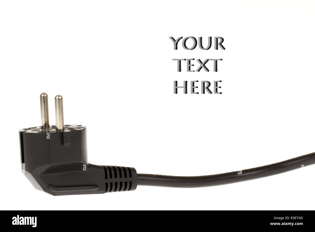 Câble électrique noir isolé sur fond blanc Banque D'Images