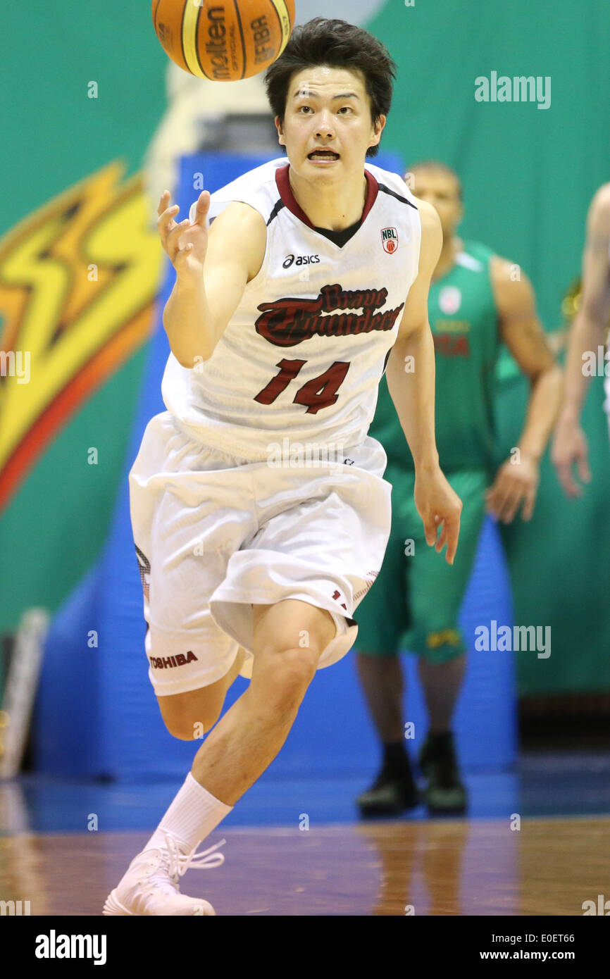 2e Gymnase de Yoyogi, Tokyo, Japon. Le 11 mai, 2014. Naoto Tsuji, 11 mai 2014 - Basket-ball : Ligue Nationale de Basket-ball 'LBN' 2013-2014 Correspondance entre Toshiba Brave Tonnerres Toyota Alvark 86-71 Kanagawa Tokyo à 2e Gymnase de Yoyogi, Tokyo, Japon. Credit : AFLO SPORT/Alamy Live News Banque D'Images