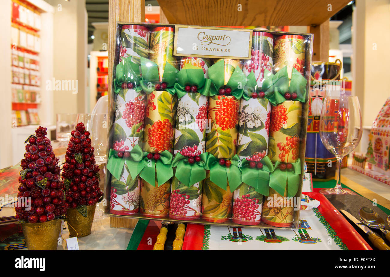 11.5.14. Earls Court, London UK. Pulse introduit de nouveaux produits et les tendances pour les détaillants. "Premier coup d'Œil" est le thème de 2014, fournissant ainsi aux acheteurs d'impulsion avec la possibilité d'être les premiers à découvrir jamais-avant-vu les produits, les tendances futures et les dernières informations du marché pour faire de votre magasin, y compris les biscuits de Noël à thème floral coloré Banque D'Images