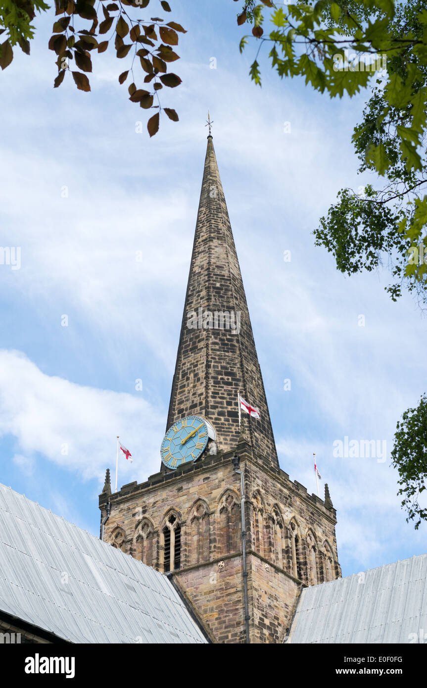 Flèche de l'église paroissiale de St Cuthbert centre-ville de Darlington, North East England UK Banque D'Images