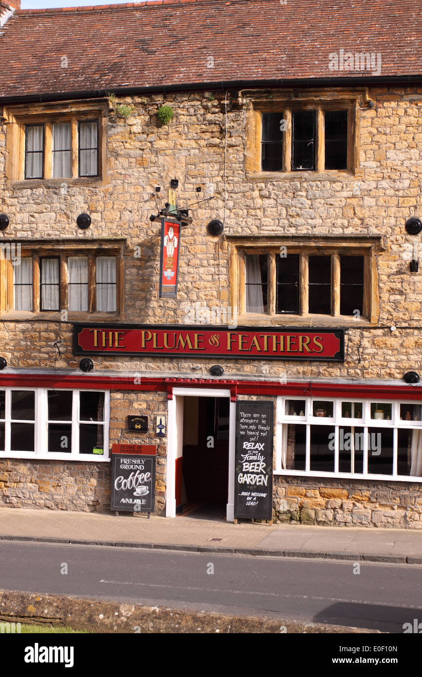 Le Sherborne Dorset Plume of Feathers inn pub public house dans Dorset England UK Sherborne une Wadworths pub Banque D'Images