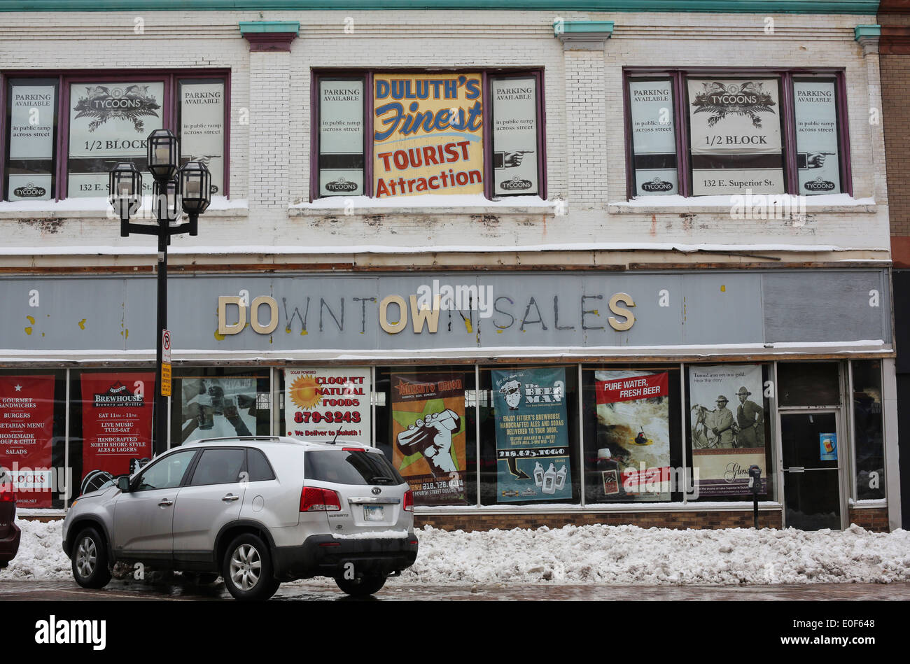 Une vitrine vide à Duluth, Minnesota. Banque D'Images