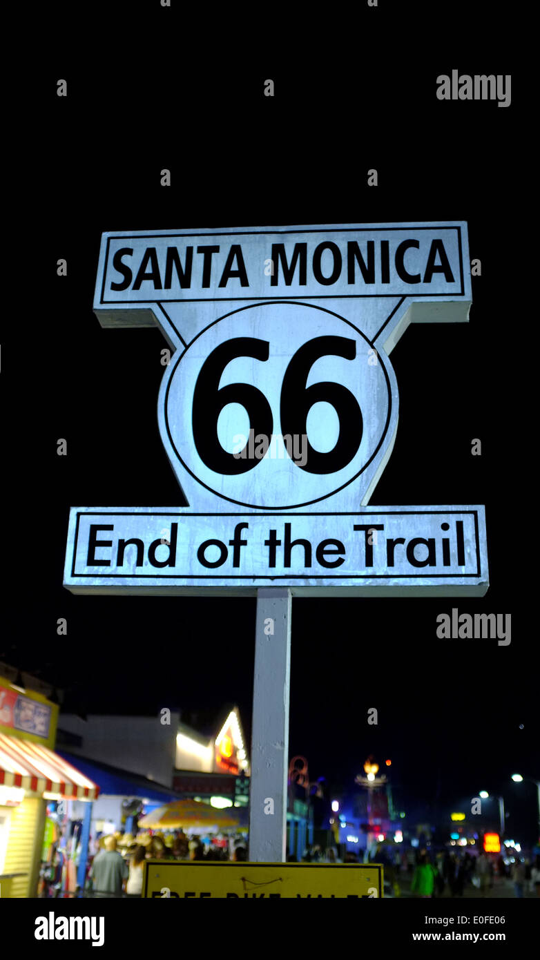 Route 66 fin du sentier signe sur Santa Monica Pier Banque D'Images