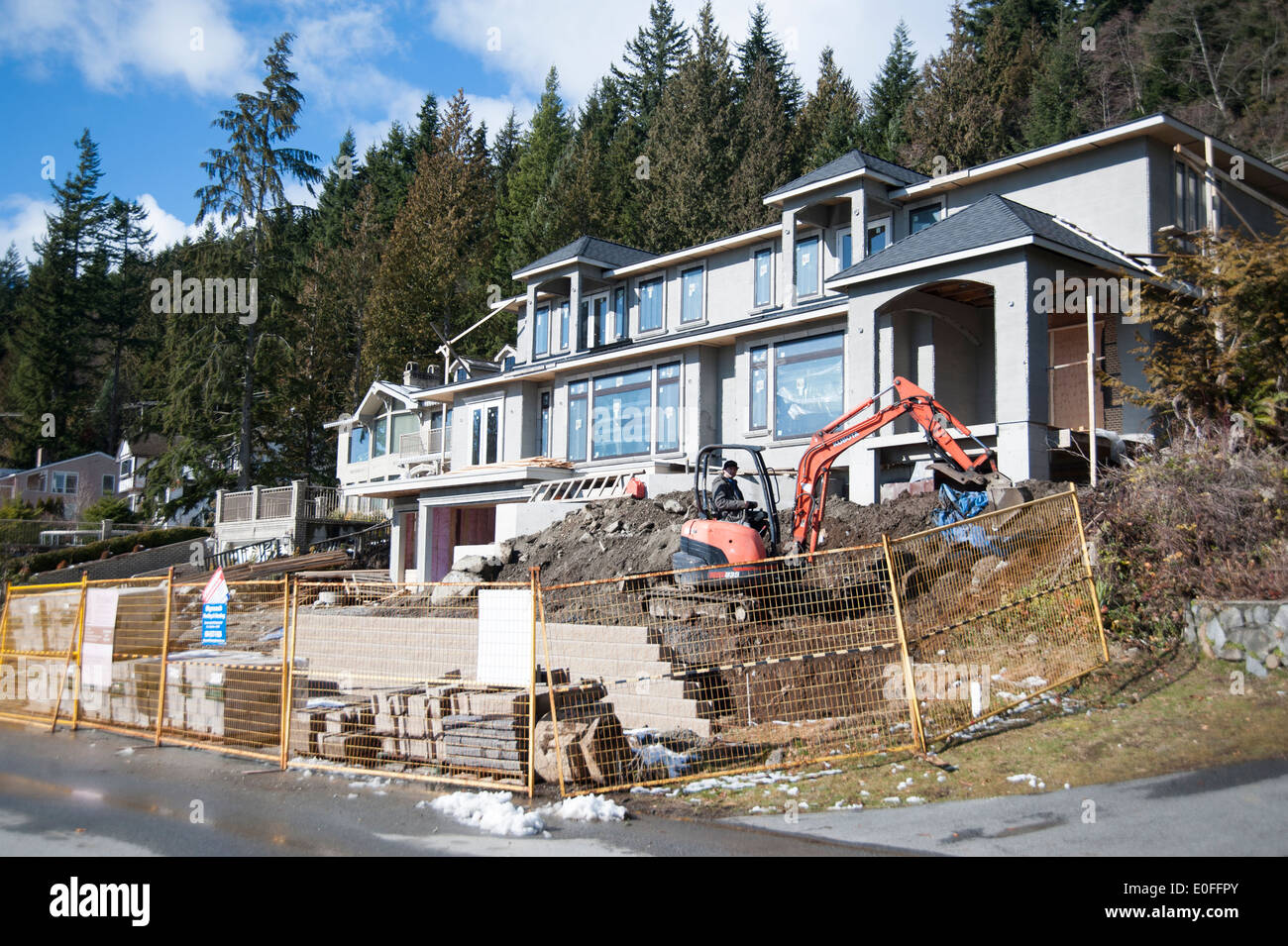 Construction d'une grande maison à l'ouest de propriétés Britannique Vancouver, British Columbia, Canada Banque D'Images