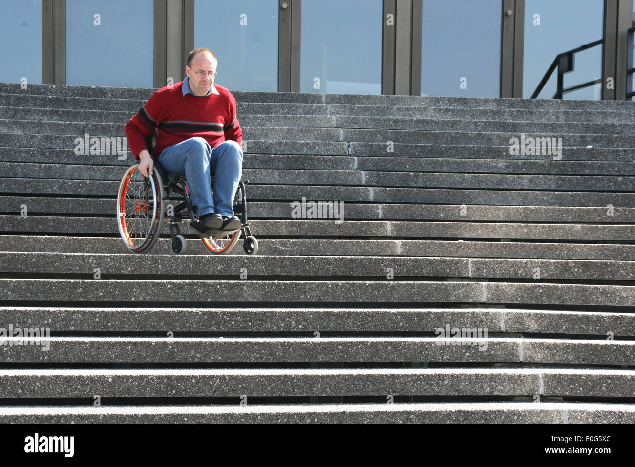 Fauteuil conducteur [], barrière, barrières, entraver, adapté pour les handicapés, pour les handicapés, de la santé publique, Banque D'Images