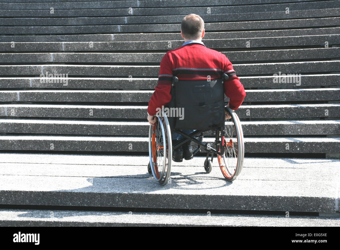 Fauteuil conducteur [], barrière, barrières, entraver, adapté pour les handicapés, pour les handicapés, de la santé publique, Banque D'Images
