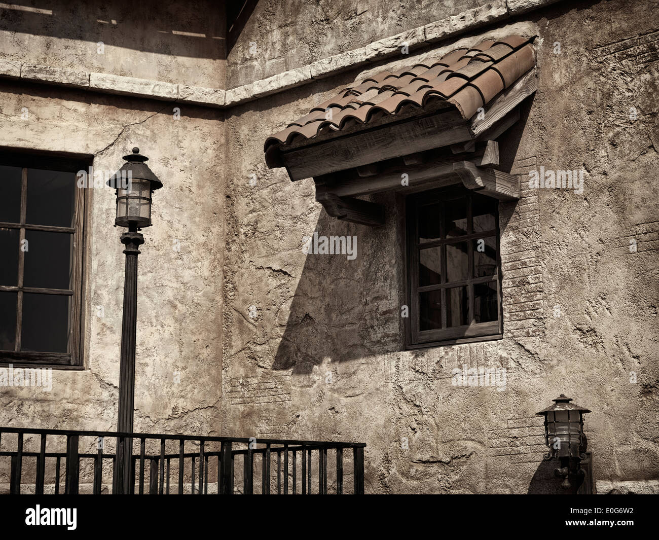Vieille maison rustique mur avec une fenêtre, fragmeny d'architecture vénitienne, sépia Banque D'Images