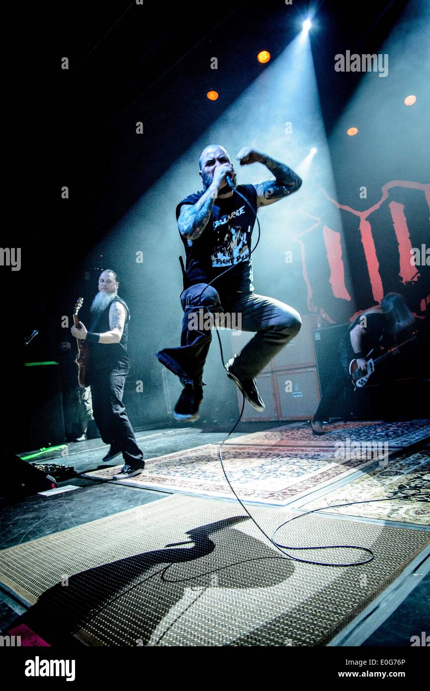 Toronto, Ontario, Canada. 12 mai, 2014. Le supergroupe de heavy metal américain 'Down' effectué au Danforth Music Hall à Toronto. Membres du groupe : Phil Anselmo, JIMMY BOWER, PEPPER KEENAN, PAT BRUDERS, Bobby LANDGRAF Crédit : Igor/Vidyashev ZUMAPRESS.com/Alamy Live News Banque D'Images