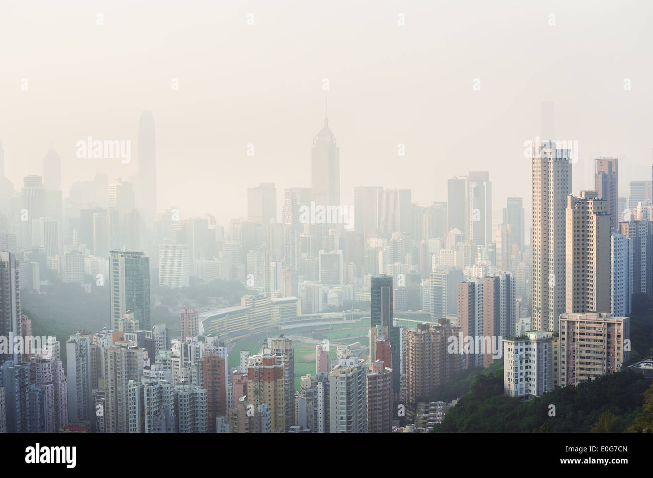 La pollution de l'air pèse sur l'Happy Valley District de l'île de Hong Kong Banque D'Images