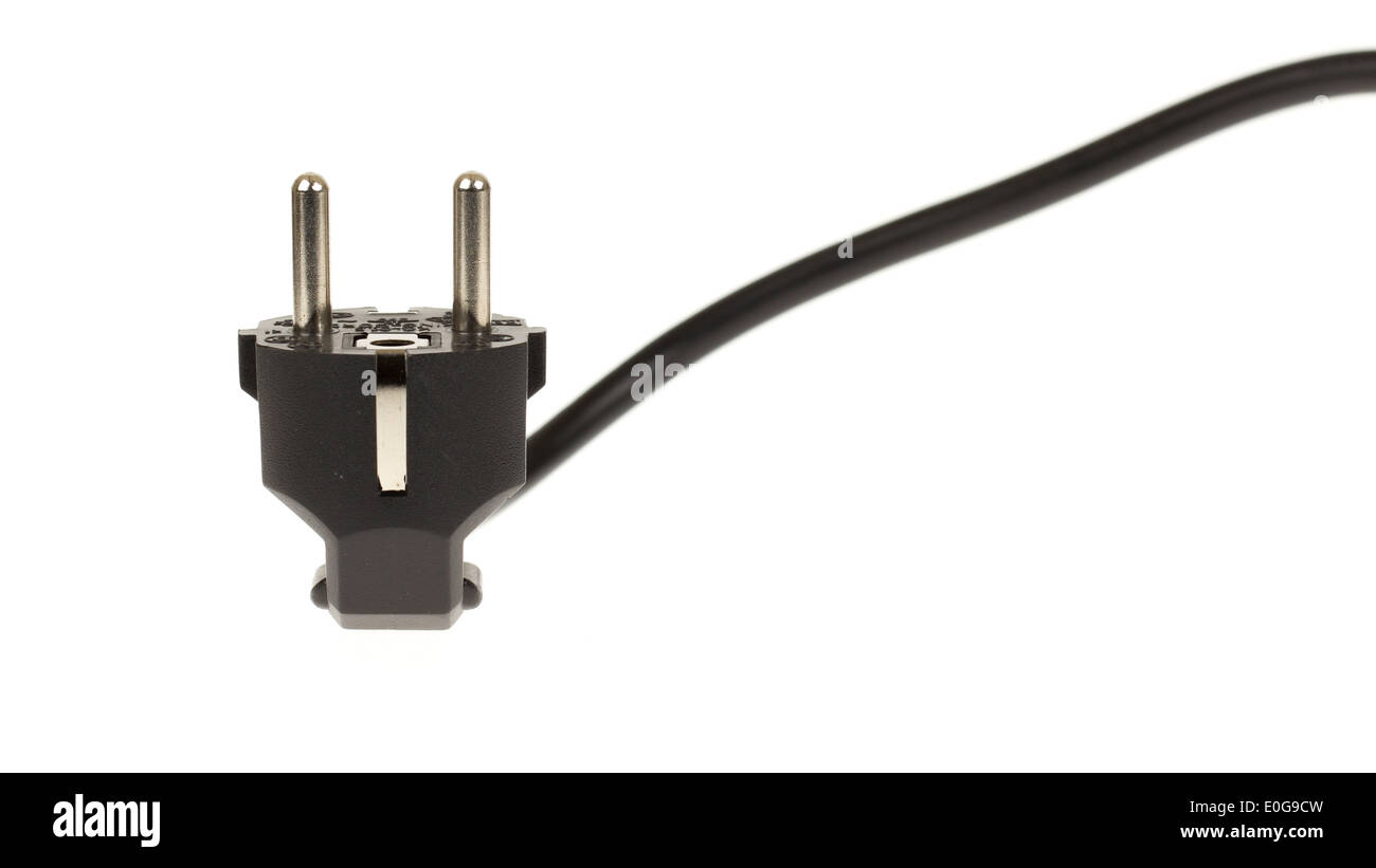 Câble électrique noir isolé sur fond blanc Banque D'Images