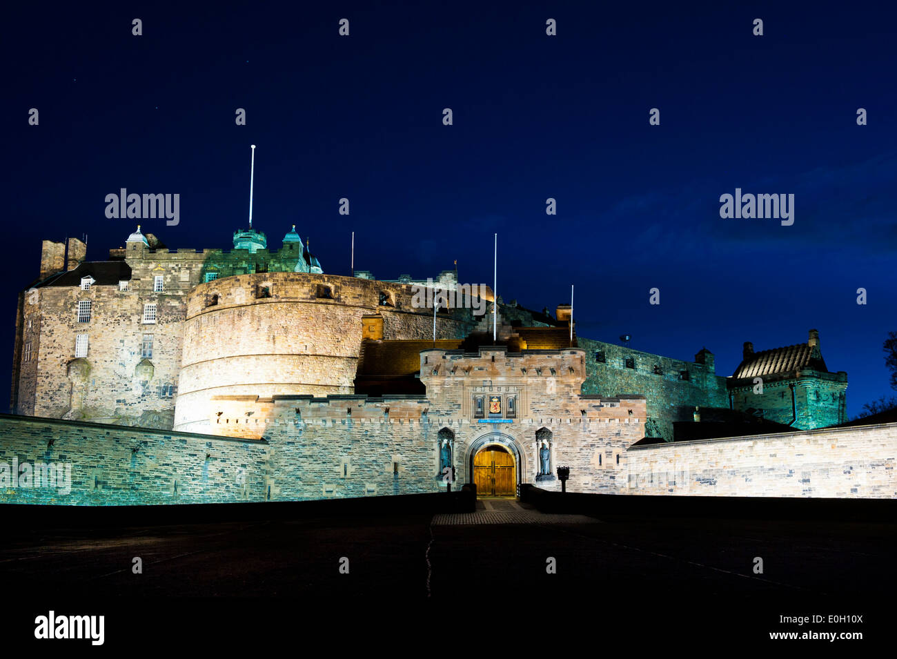 Crépuscule sur l'esplanade du château d'Edimbourg en Ecosse Banque D'Images