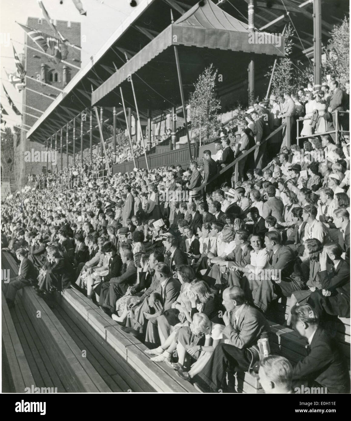 Une photo d'athlètes norvégiens en Suède pendant la seconde Guerre mondiale, représentant des sports et des activités récréatives pendant la guerre. Banque D'Images