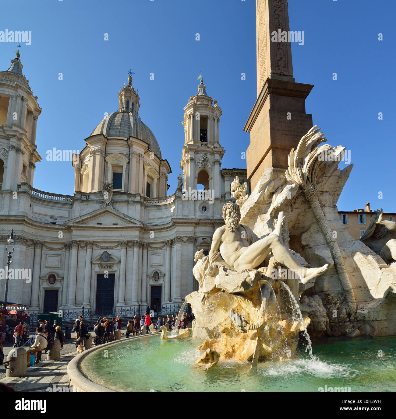 Fontana dei Quattro Fiumi, Fontaine des Quatre Fleuves, artiste Bernini, en face de l'église Sant'Agnese, Piazza Navona, l'UNESCO ne Banque D'Images