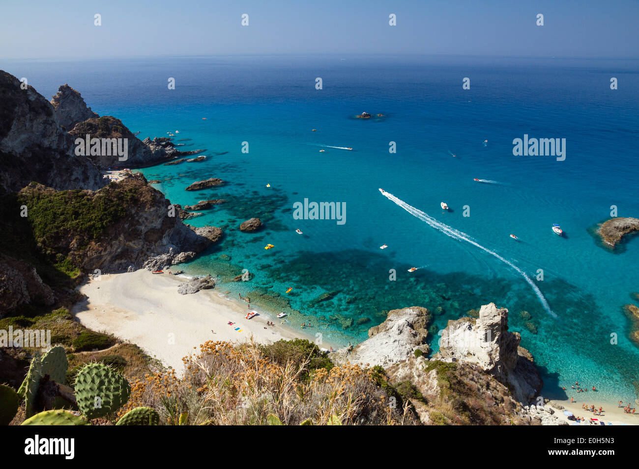 Au sud de Capo Vaticano Tropea, Mer Tyrrhénienne, la Calabre, de la Méditerranée, le sud de l'Italie, l'Europe Banque D'Images