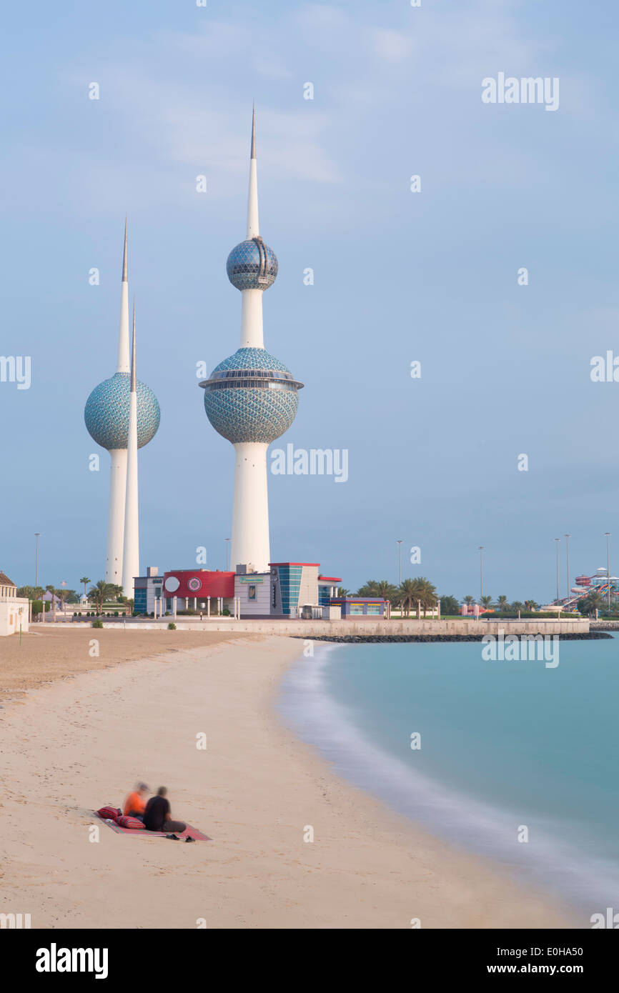 Le Kuwait Towers, Rue Du Golfe Arabo-Persique, Koweït City, Koweït, le golfe Persique, l'Arabie Banque D'Images