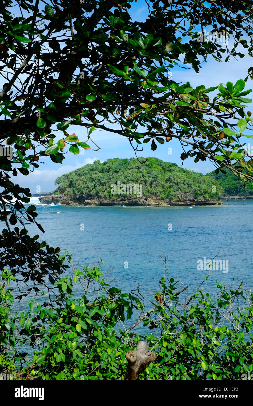 Plage de balekambang Banque de photographies et d’images à haute ...