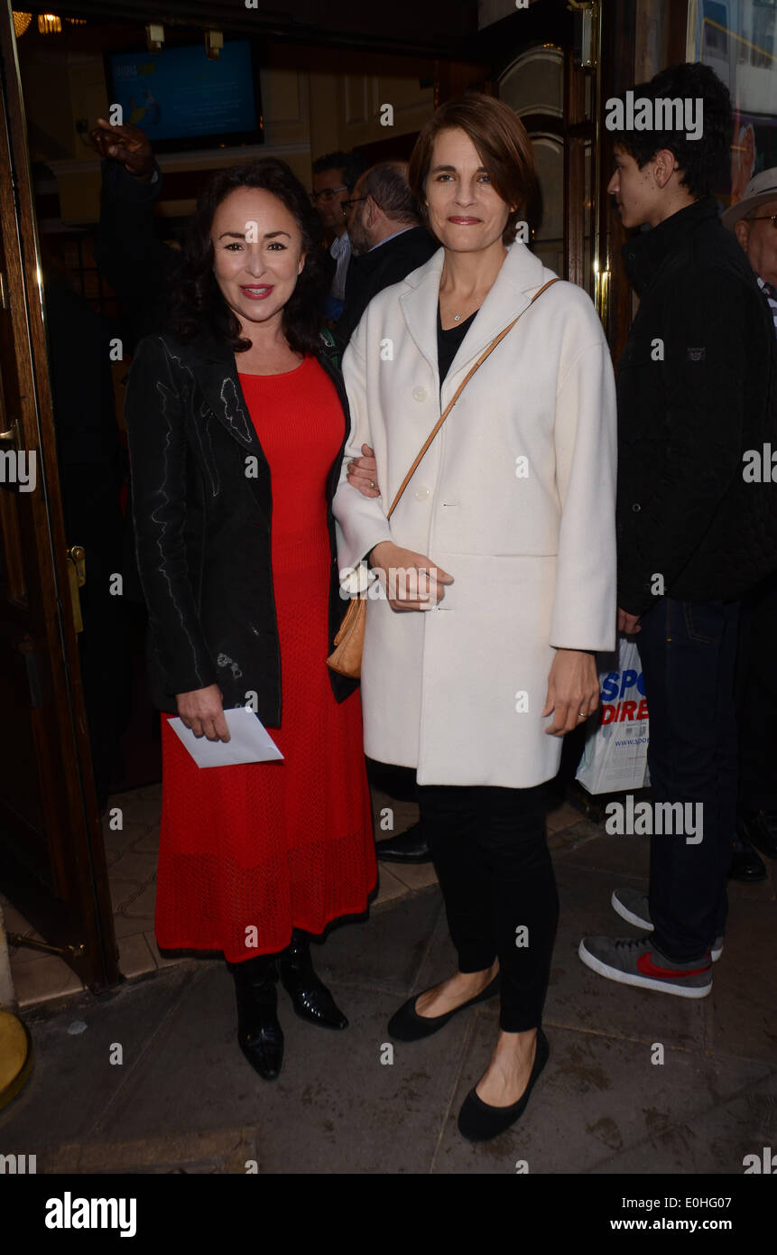 Londres, Royaume-Uni. 13 mai, 2014. Samantha SpiroThe Jeu Pyjama Nuit de presse d'ouverture au Shaftesbury Theatre. Crédit : Sébastien Toombs/Alamy Live News Banque D'Images