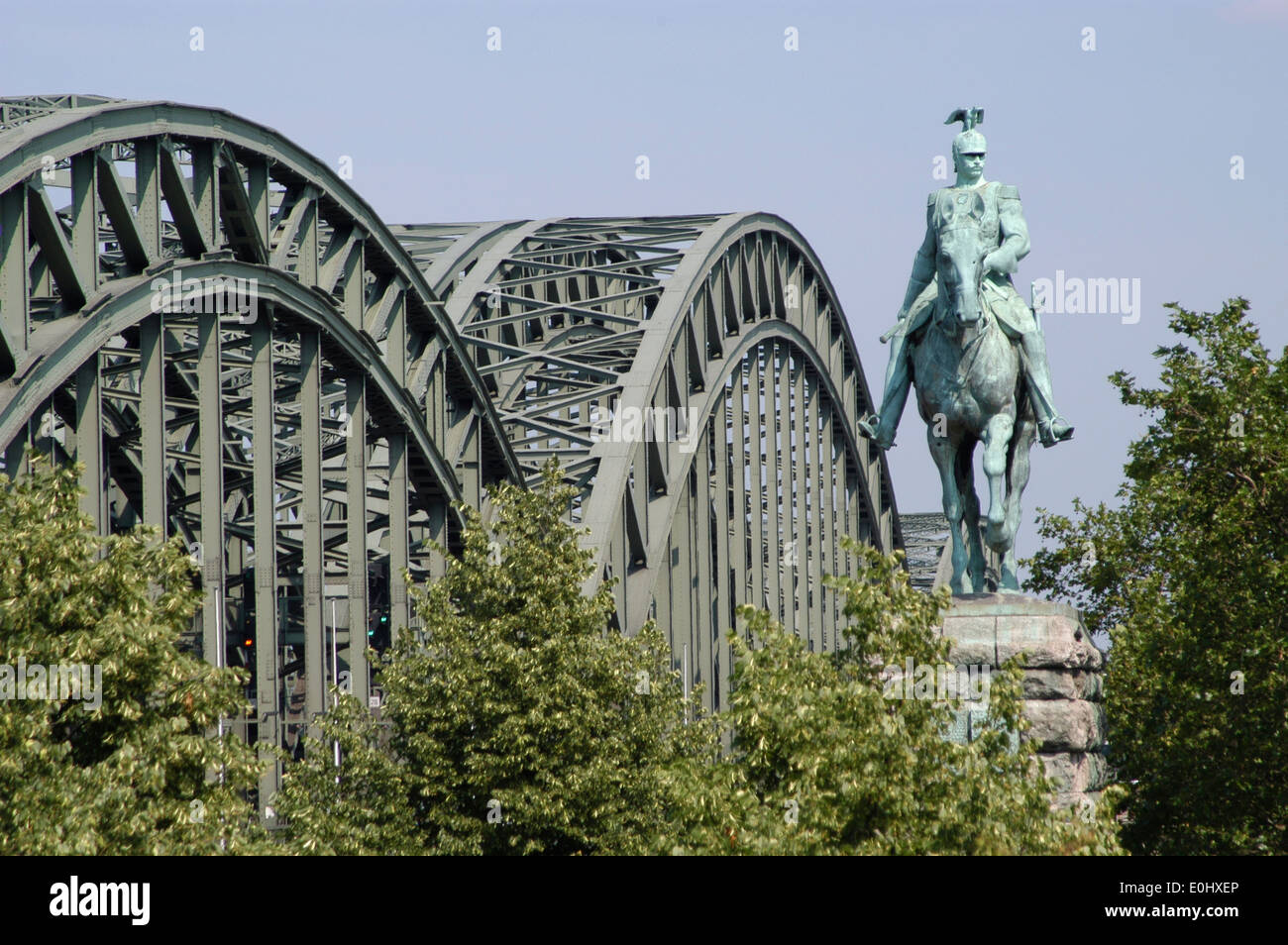Allemagne, Cologne, pont Hohenzollern, monument, statue équestre de Guillaume II, statue équestre de Guillaume II Banque D'Images