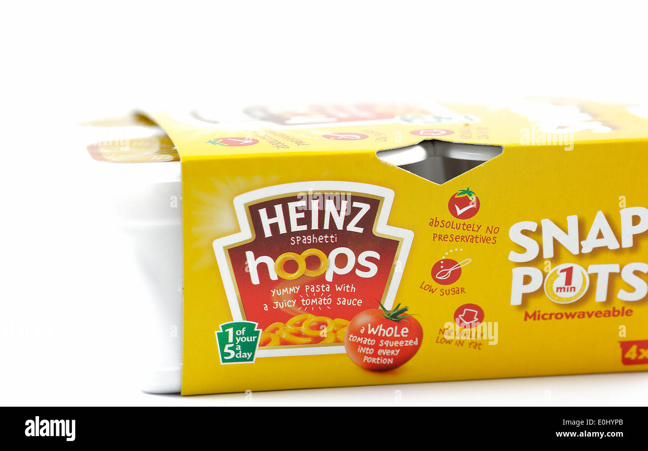 Heinz spaghetti hoops pots snap en sauce tomate Banque D'Images