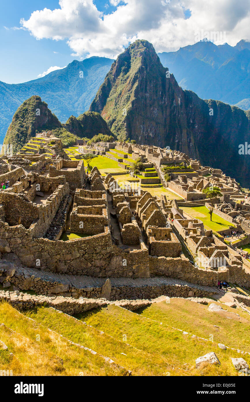 Ville mystérieuse - Machu Picchu, au Pérou, en Amérique du Sud. Les ruines Incas. Exemple de compétences et de maçonnerie polygonale Banque D'Images