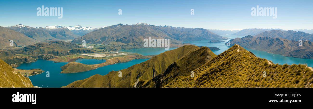 Vue du sommet du pic de Roys, Wanaka, Nouvelle-Zélande, surplombant le lac Wanaka Banque D'Images