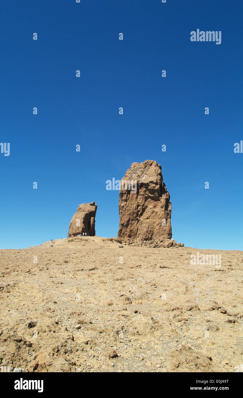 Vue d'une distance du monument 'en' Roque Nublo Tejeda, Gran Canaria. Banque D'Images