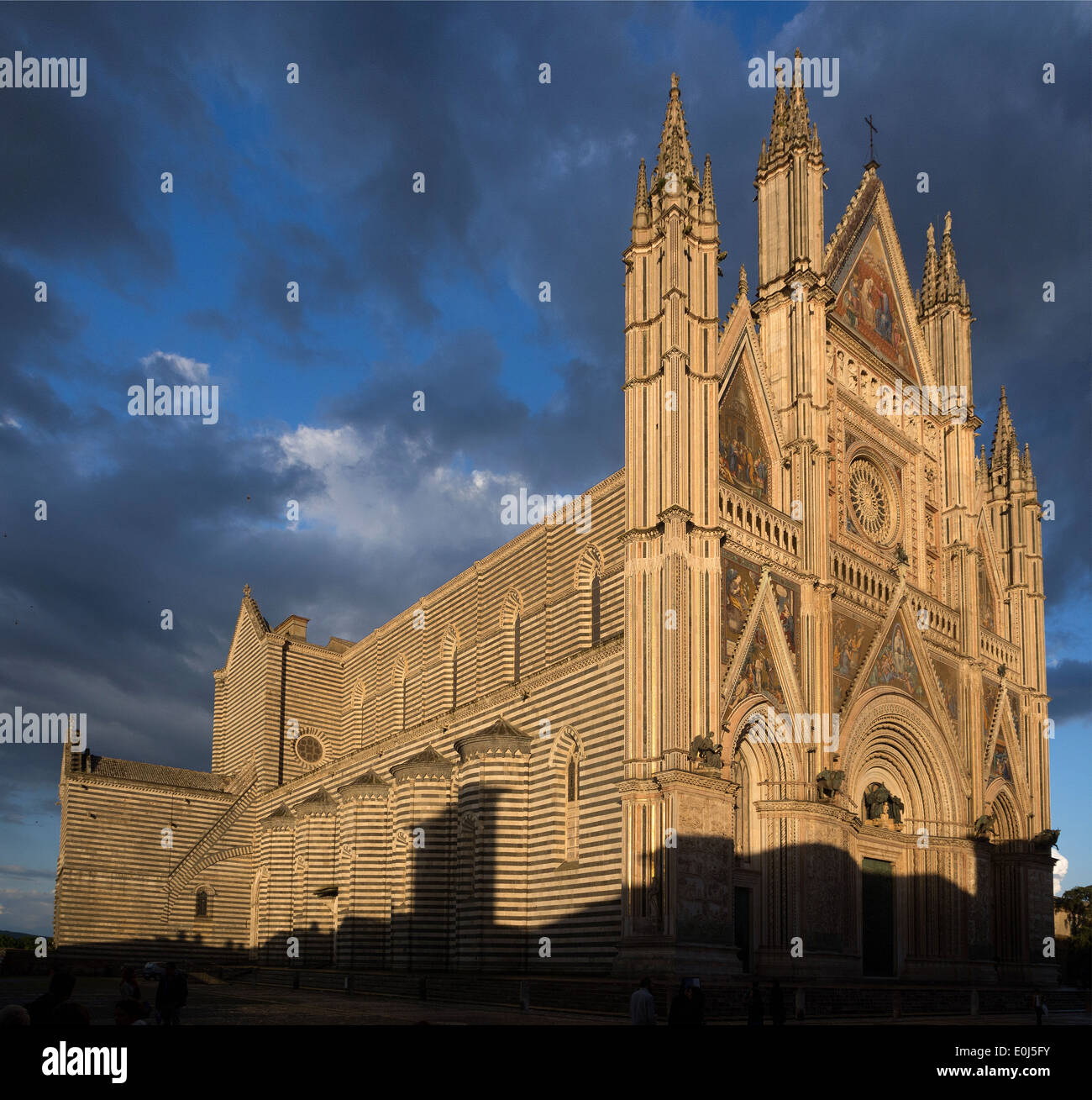 Vue générale de la cathédrale d'Orvieto, Ombrie, Italie Banque D'Images