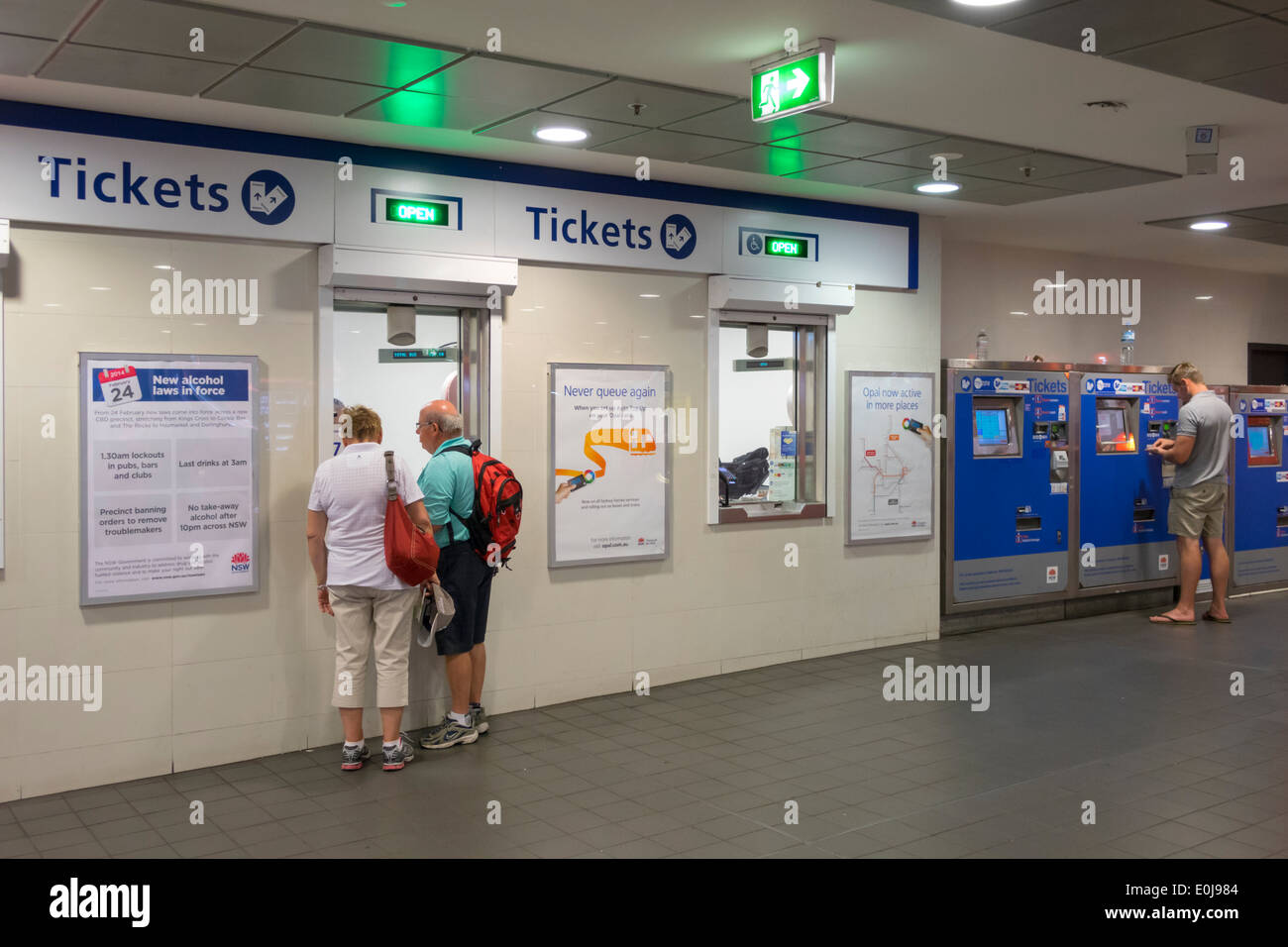 Sydney Australie,City Circle train réseau ligne, Central Station,ticket,fenêtre,information,self-service,distributeurs automatiques,AU140310108 Banque D'Images