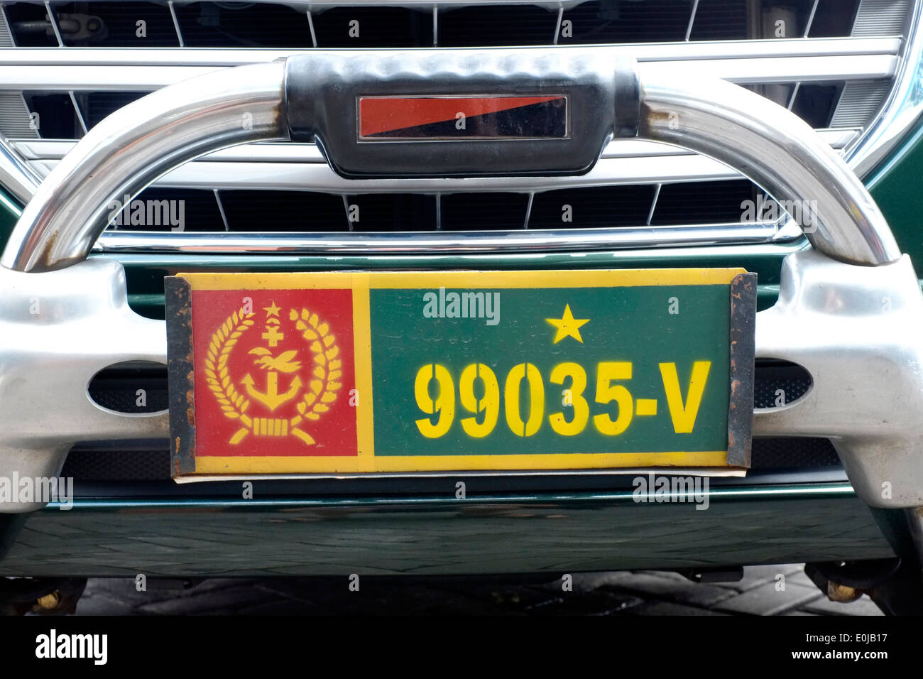 Numero De Licence De Vehicule Militaire Plaque Fixee Au Vehicule Dans L Est De Java En Indonesie Photo Stock Alamy