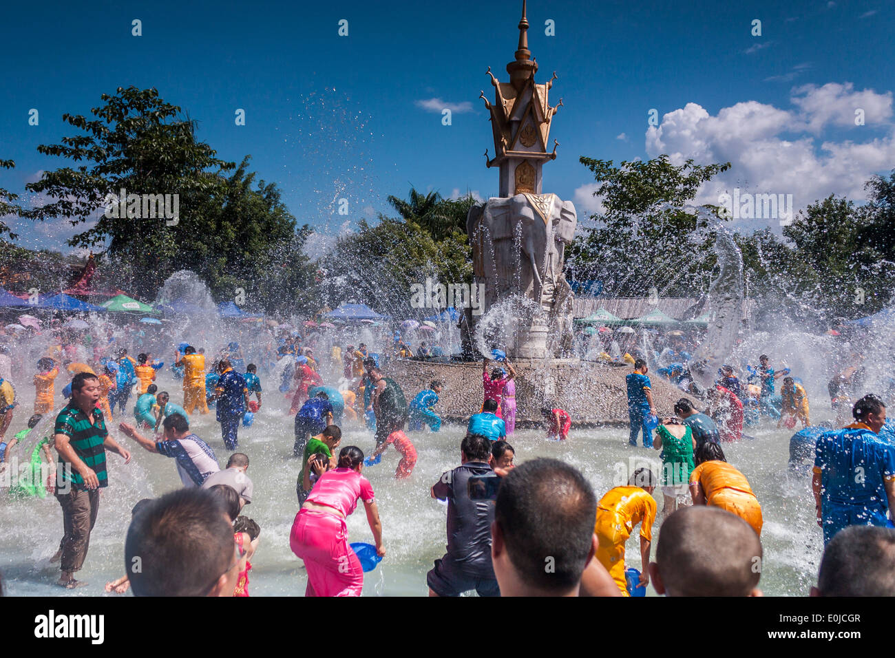 Les éclaboussures d'eau festival dans le Xishuangbanna, Yunnan, Chine Banque D'Images