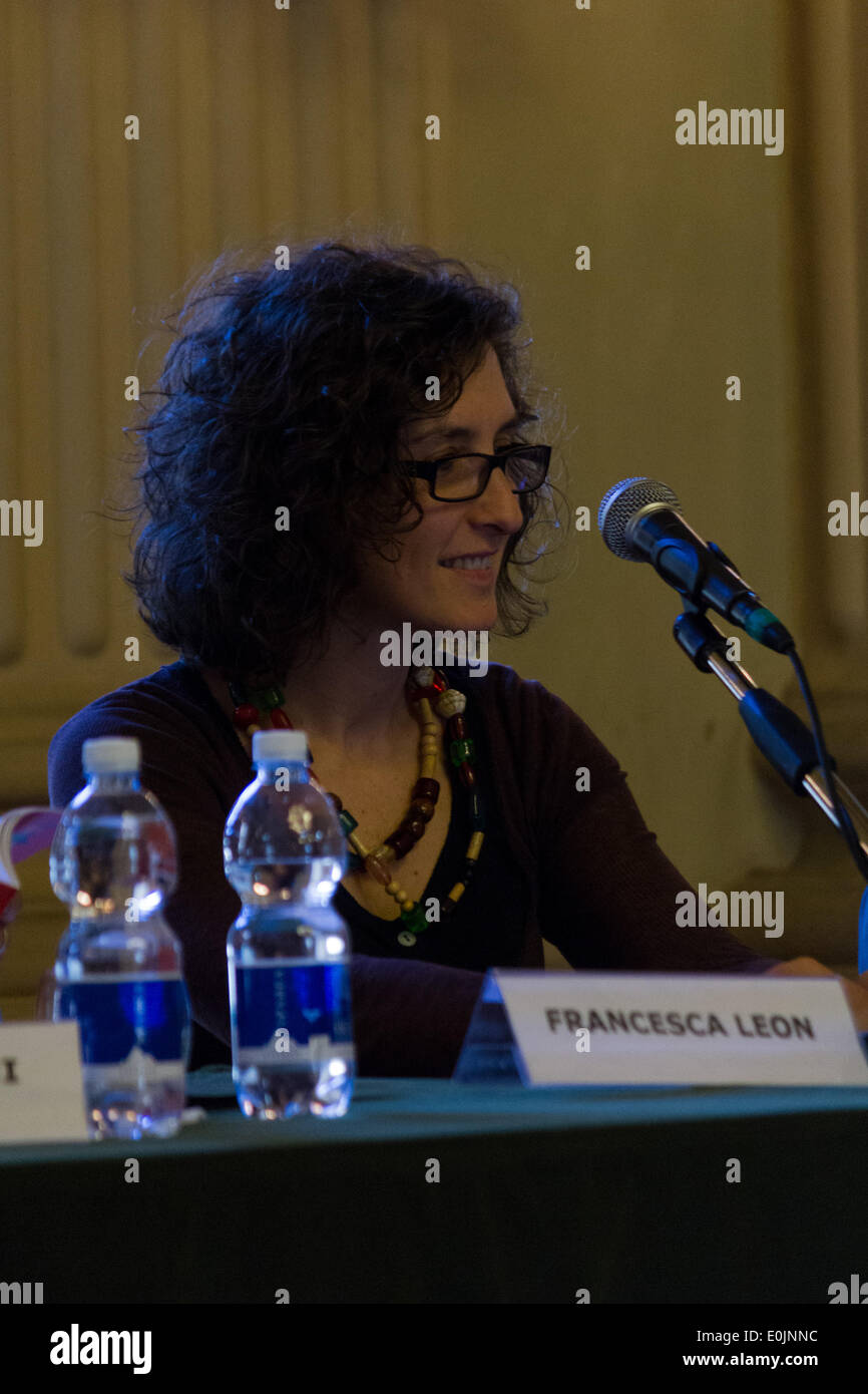 Turin, Italie - 2014:05:14 - Francesca Leon au cours de conférence de presse, au Circolo dei Lettori, sur Grand Tour 2014 (24 mai - 22 novembre). (Photo de Elena Aquila / Pacific Press) Banque D'Images