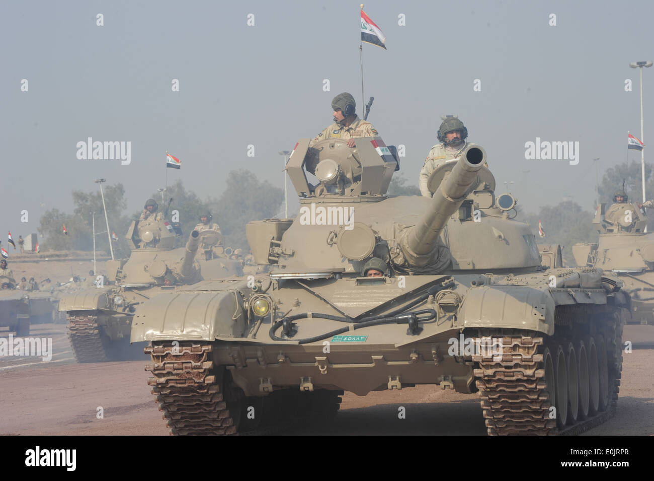 Les forces iraquiennes dur M-1A1 Abrams dans un défilé au cours de la célébration de la Journée de l'armée irakienne dans la zone internationale, l'Iraq, le 6 janvier 2011 Banque D'Images