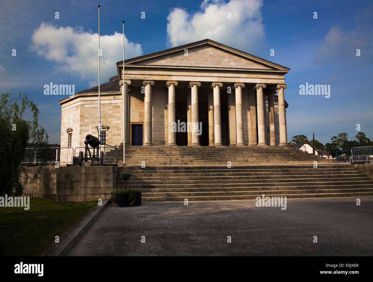 Palais de la ville de Carlow, massive et portique de colonnes ioniques, Co. Carlow Irlande Banque D'Images