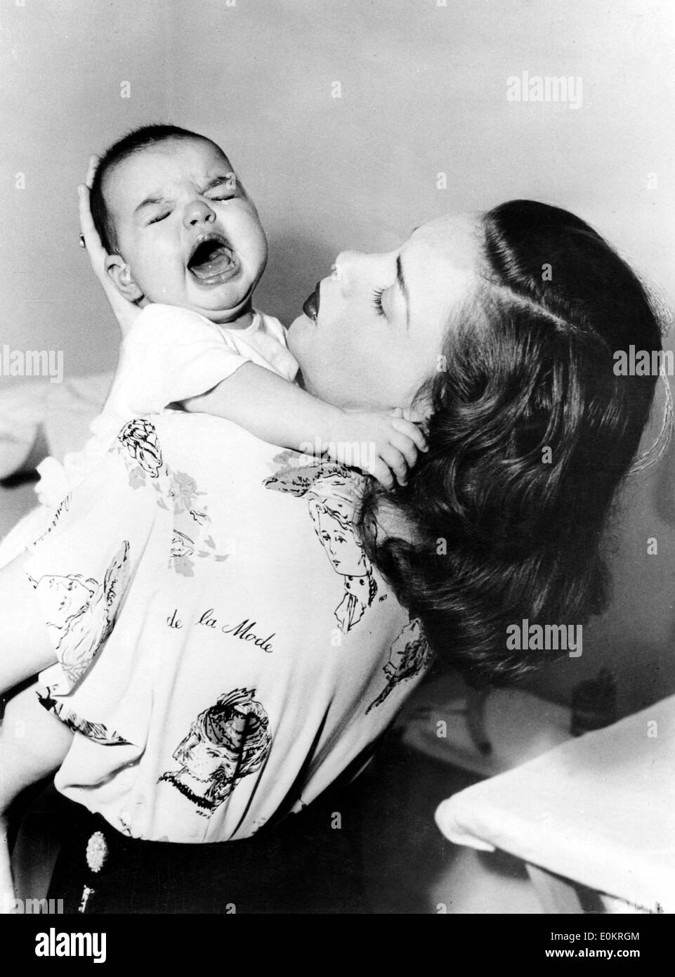 Liza Minnelli comme un bébé avec la mère de Judy Garland Banque D'Images